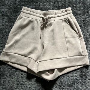 Varley Ollie High-Rise Short 3.5''